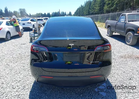 2023 Tesla Model Y Awd/Long Range Dual Motor All-Wheel Drive из США, поврежденный, VIN 7SAYGDEE5PF695827
